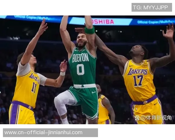 湖人对凯尔特人首场比赛精彩回放全程分析与亮点总结