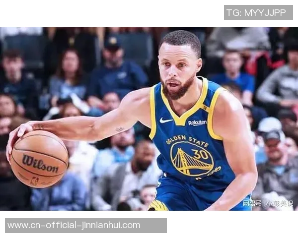 勇士118-107太阳 球员点评：3人优异，7人及格，桑托斯崩盘